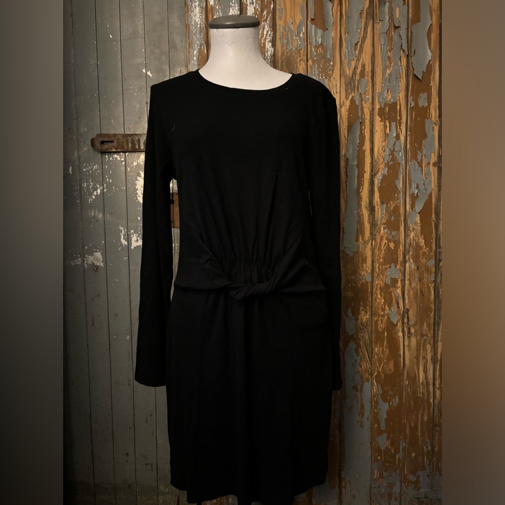 Long sleeve knot dress